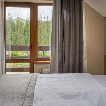 Hotel Vedmezhyi Dvir Bukovel Esterno foto