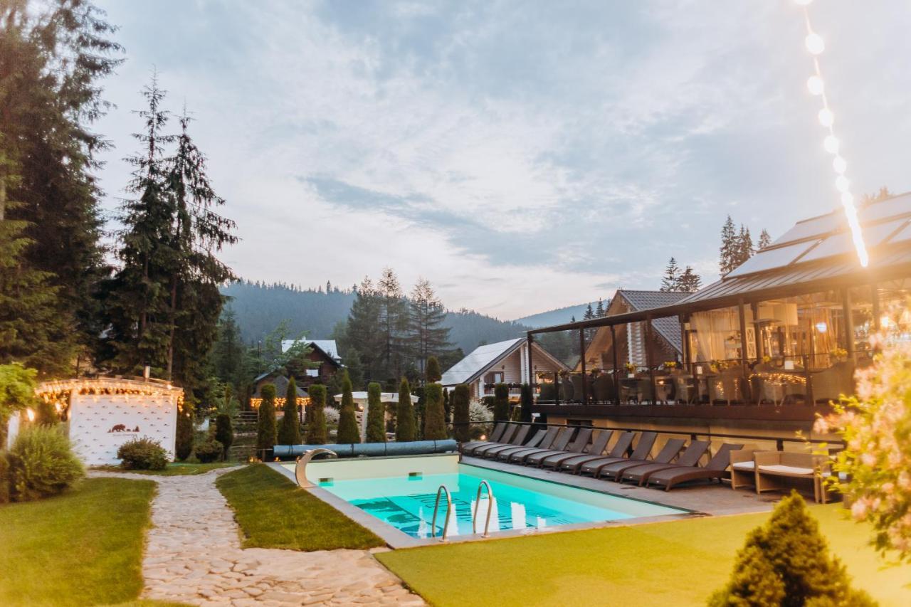 Hotel Vedmezhyi Dvir Bukovel Esterno foto