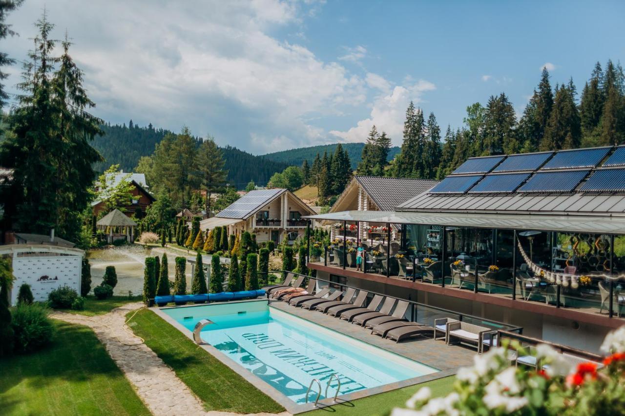 Hotel Vedmezhyi Dvir Bukovel Esterno foto