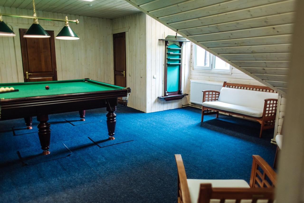 Hotel Vedmezhyi Dvir Bukovel Esterno foto