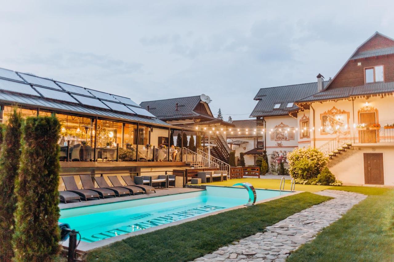 Hotel Vedmezhyi Dvir Bukovel Esterno foto