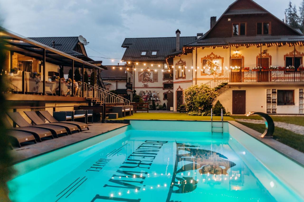 Hotel Vedmezhyi Dvir Bukovel Esterno foto