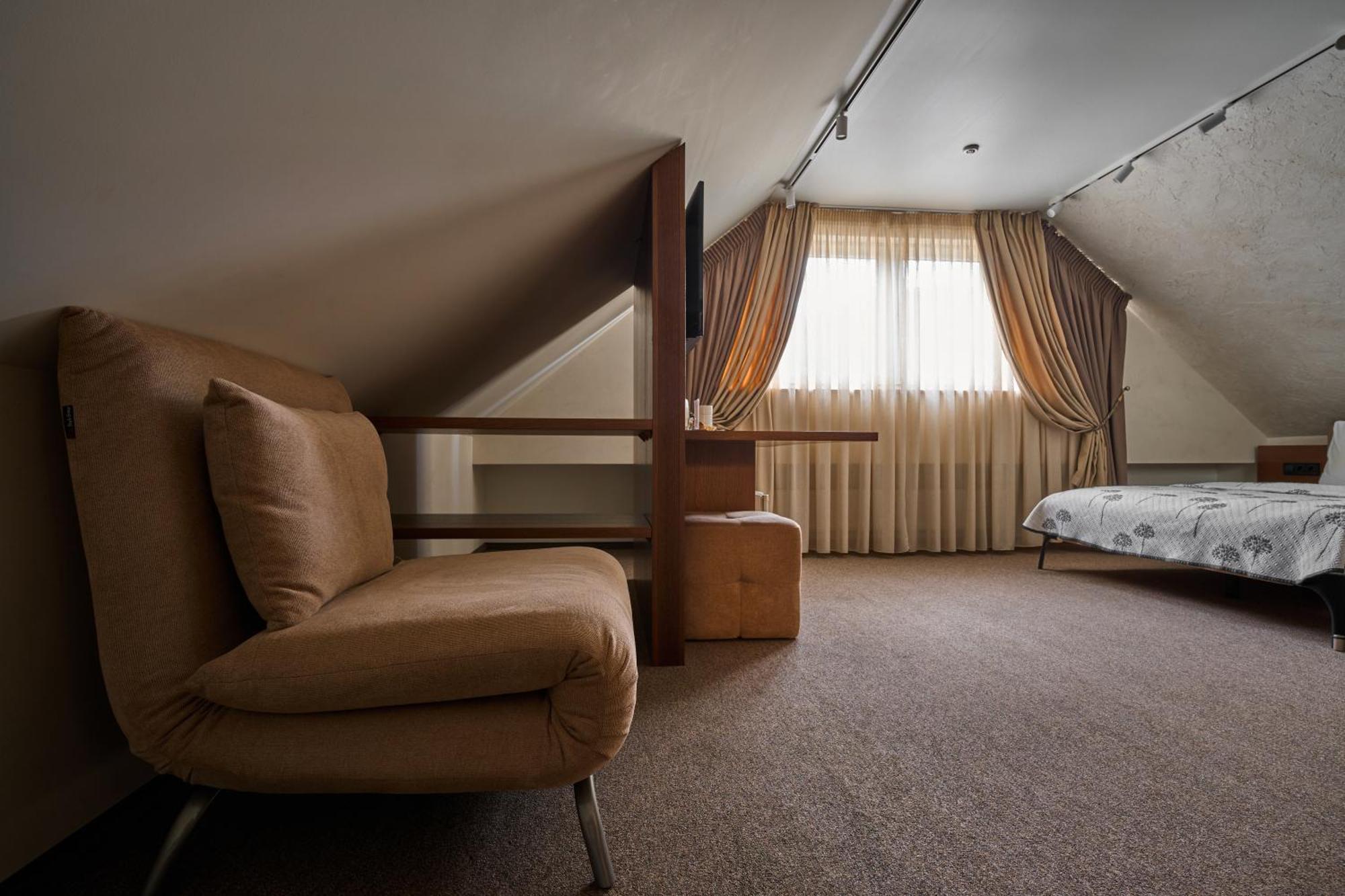 Hotel Vedmezhyi Dvir Bukovel Esterno foto