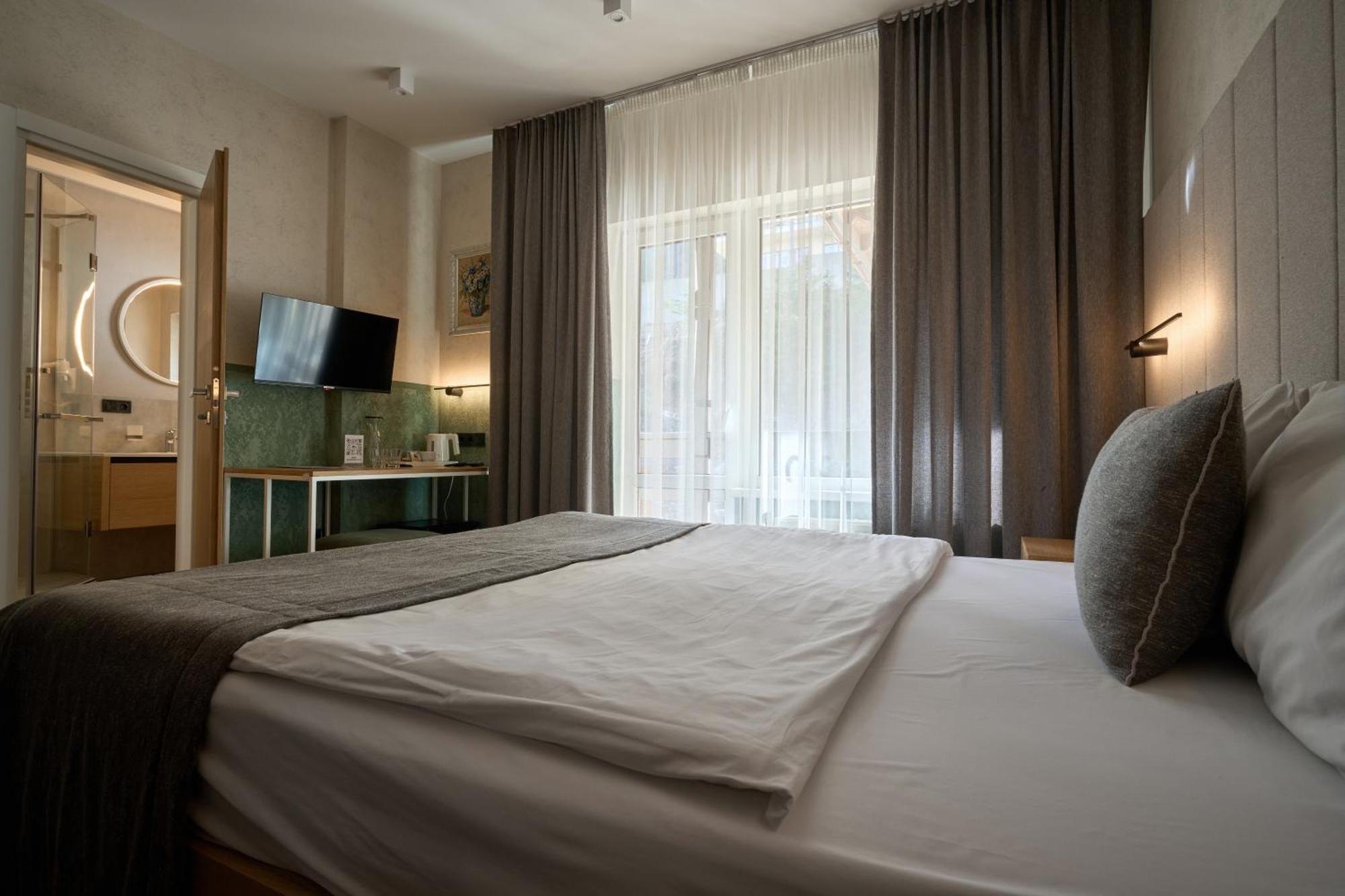 Hotel Vedmezhyi Dvir Bukovel Esterno foto