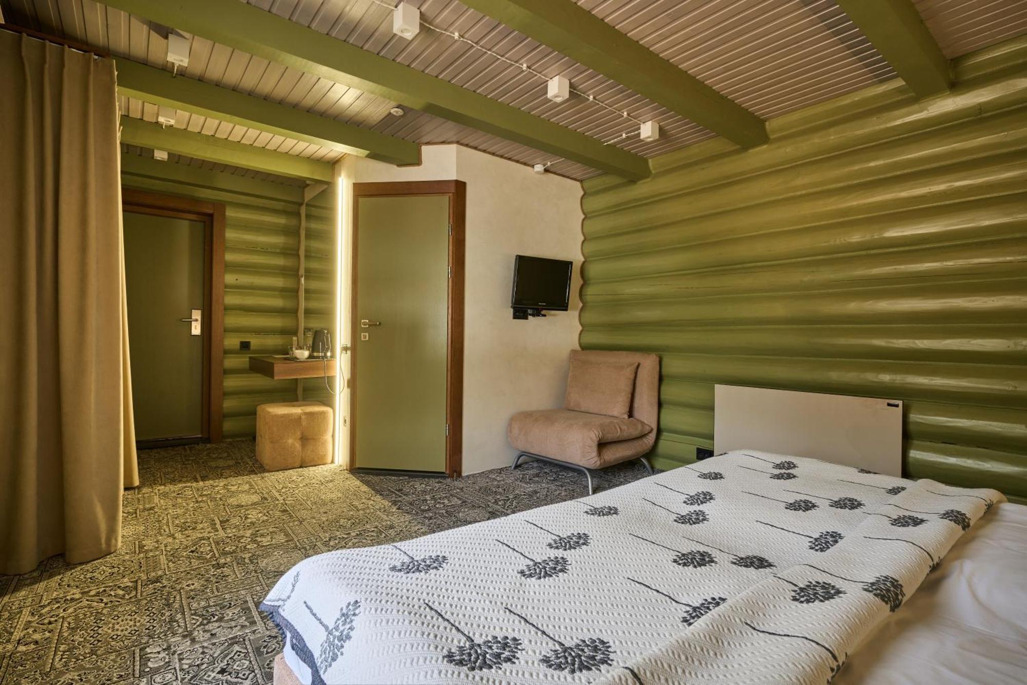 Hotel Vedmezhyi Dvir Bukovel Esterno foto