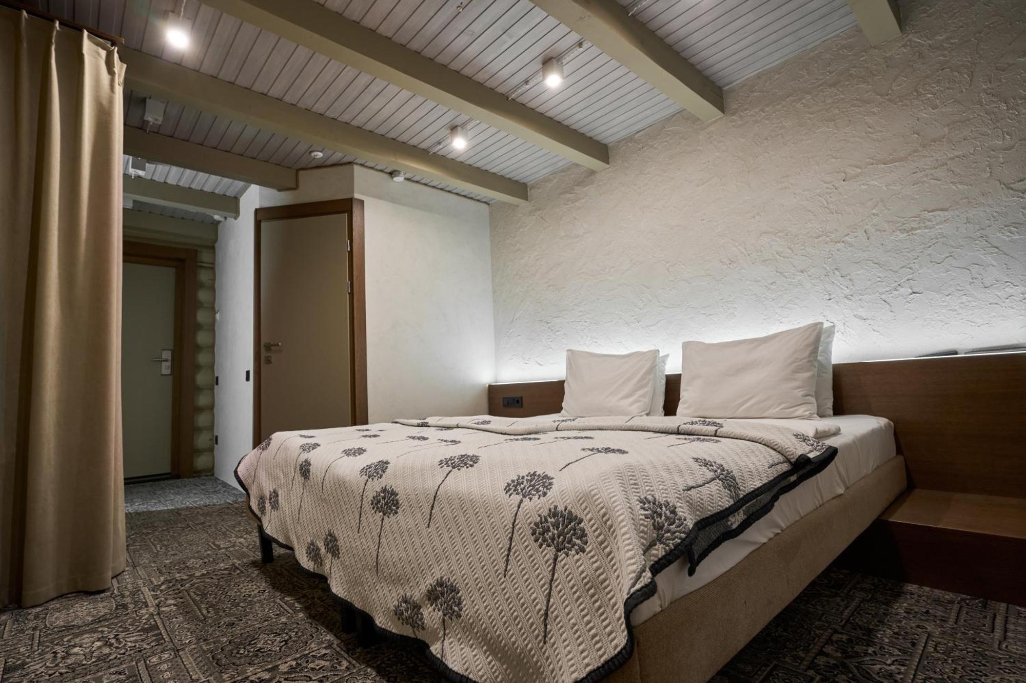 Hotel Vedmezhyi Dvir Bukovel Esterno foto